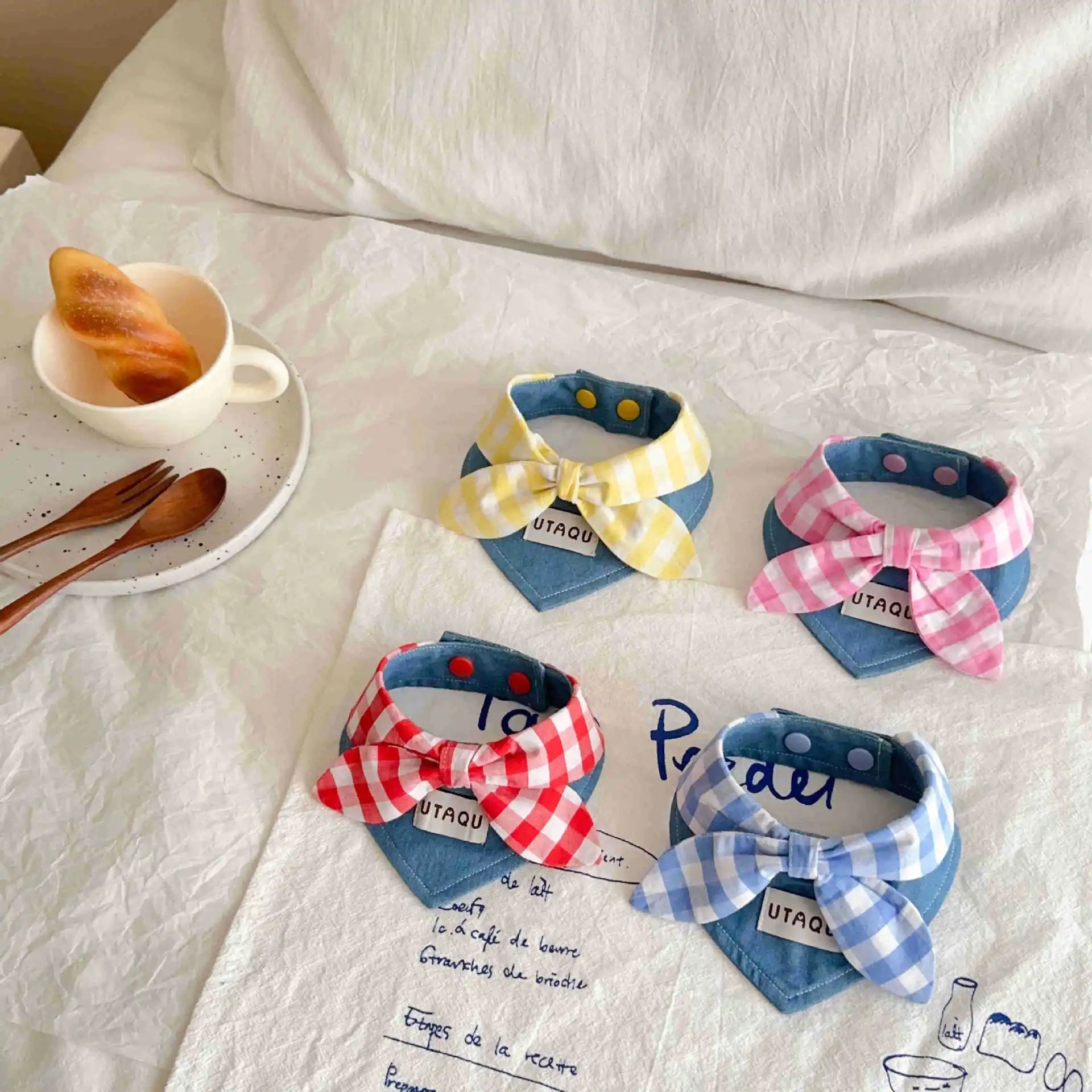 Pet Plaid Drool Bib Cat Bib Blue Denim Scarf Small Dog Teddy Triangle Scarf Pet Dog Accessories Puppy for Small Dogs