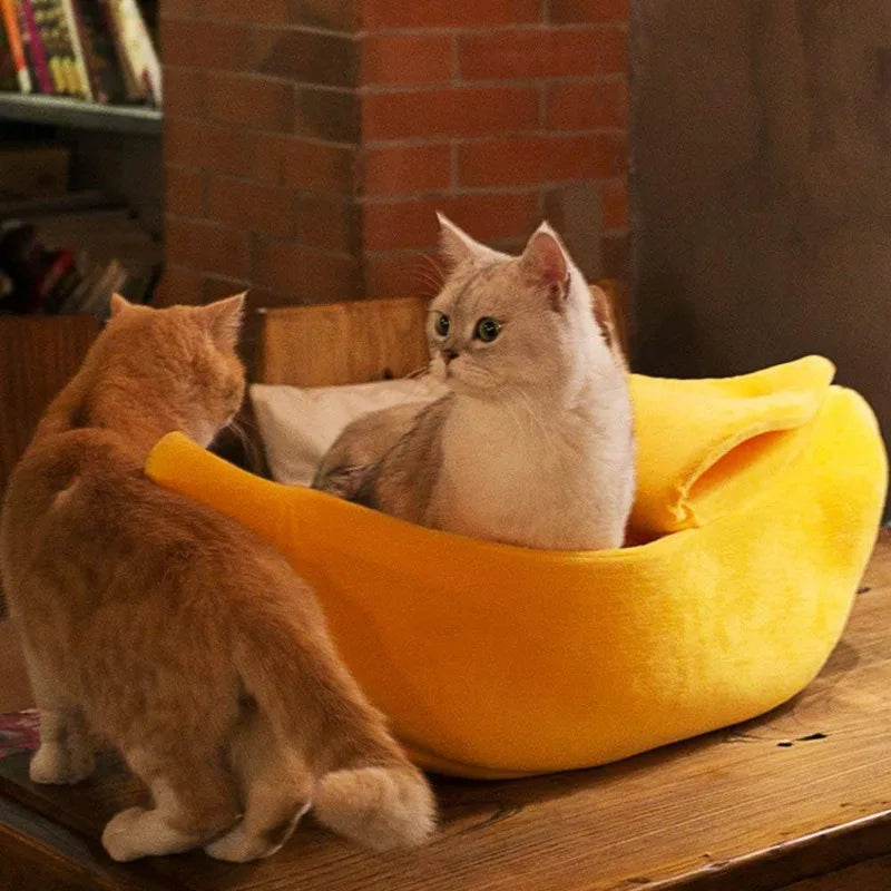 Banana Shaped Pet Bedding Comfortable Cat Nest Mat Winter Cushion Warm Soft Funny Kitten Sleeping Bag Cute Cozy Dog Accessories