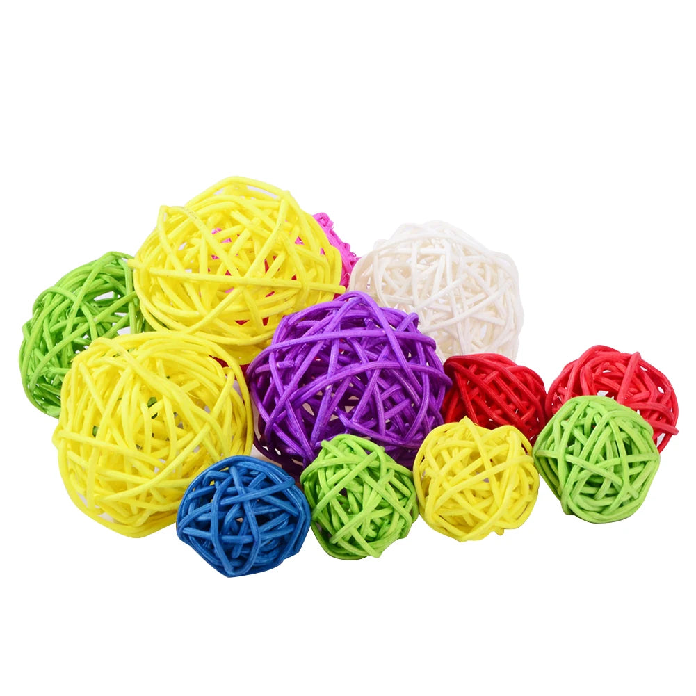 10Pcs Interactive Rattan Balls Parrot Toys Parrot Chewing Bite Toy Brass Bird Training Whistle for Parakeet Budgie Bird Supplies