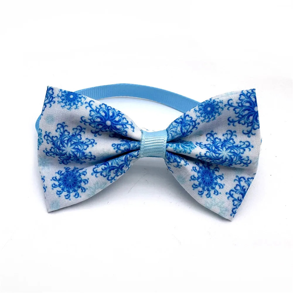 30/50pcs Winter Small Dog Bowties Snowflake Style Pet Dog Adjustable Dog Collars Pet Bowties Dog Accessories Grooming Products