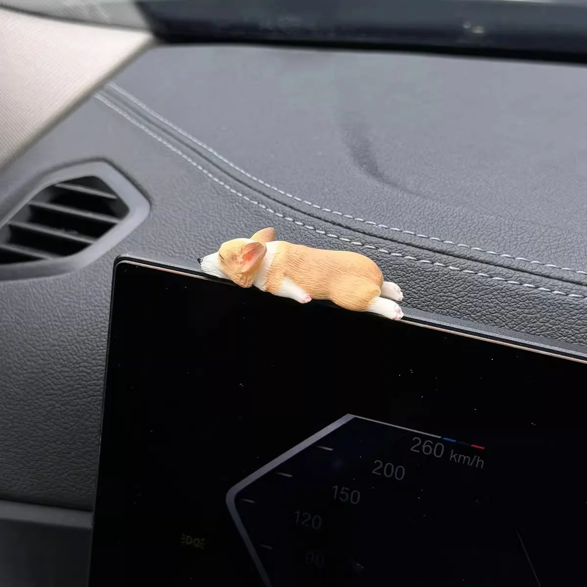 Car Dashboard Dog Toys Accessories Decorate Exquisite Mini Corgi Resin Doll Ornament Auto Interior Cute Puppy Gift Decorations