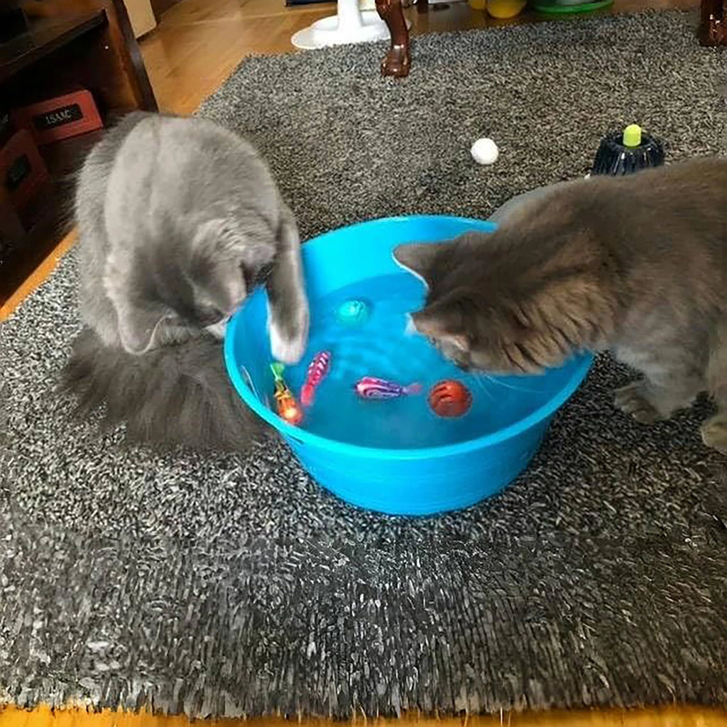 Swimming attracts pet fish, waterproof LED light toy fish, pet cat and dog toys, novel electronic fish