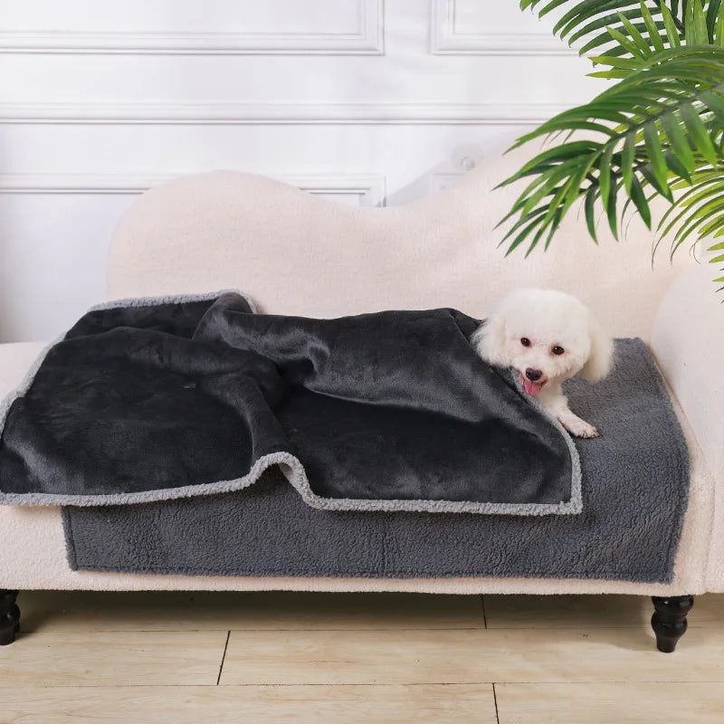 Soft Comfortable Warm Pet Sleeping Blanket Flannel Lambskin Dog Blanket Thicken Waterproof Cats and Dogs Mat Dog Accessories