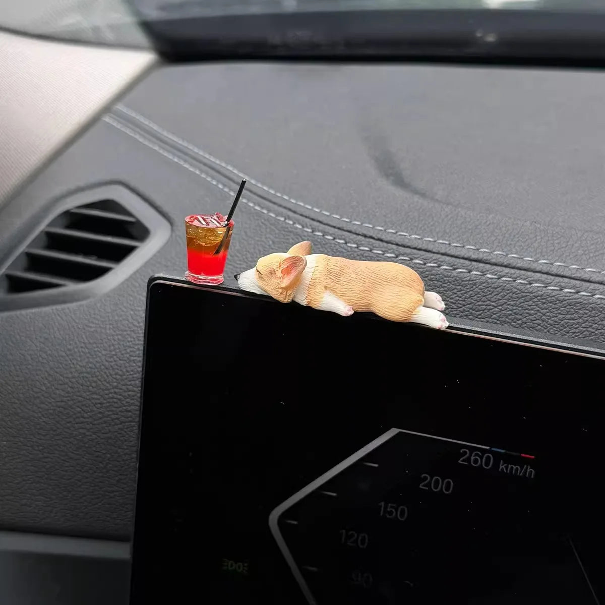 Car Dashboard Dog Toys Accessories Decorate Exquisite Mini Corgi Resin Doll Ornament Auto Interior Cute Puppy Gift Decorations