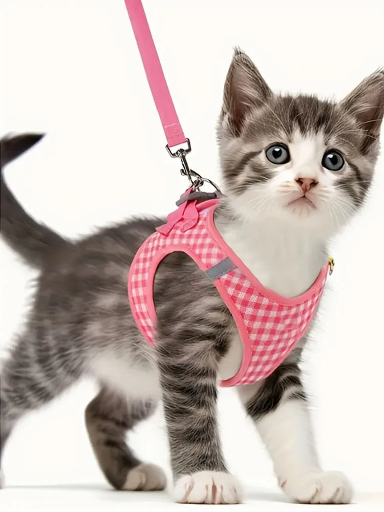 Pet Cat Suit, Plaid Pattern Breathable Fabric, Durable Metal Accessories with Reflective Strips, Hand Washable, Polyester Fiber, Suitable for Most Cats, Pet Supplies Cat Accessories, Collar, Leash